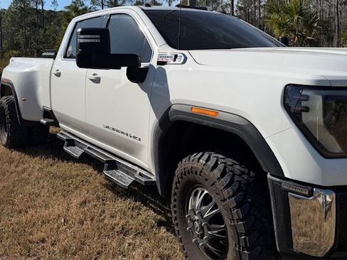 Used 2024 GMC Sierra 3500 SLE w/ SLE Value Package image 6