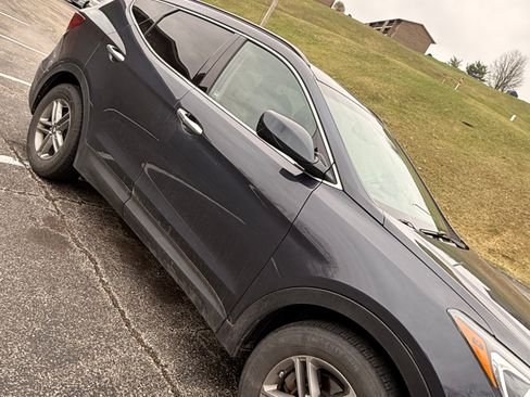 Used 2017 Hyundai Santa Fe Sport image 6