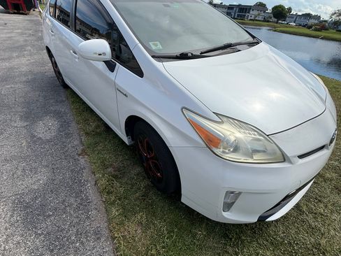 Used 2013 Toyota Prius Two FWD image 1