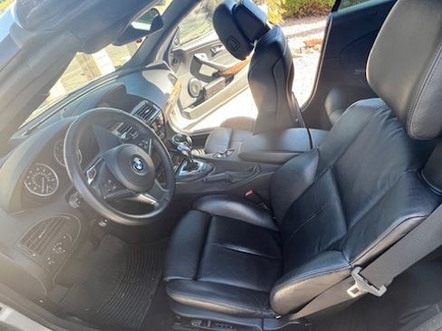 Used 2010 BMW 650i Convertible image 11