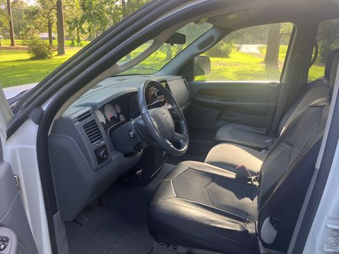 Used 2006 Dodge Ram 2500 Truck SLT RWD image 9