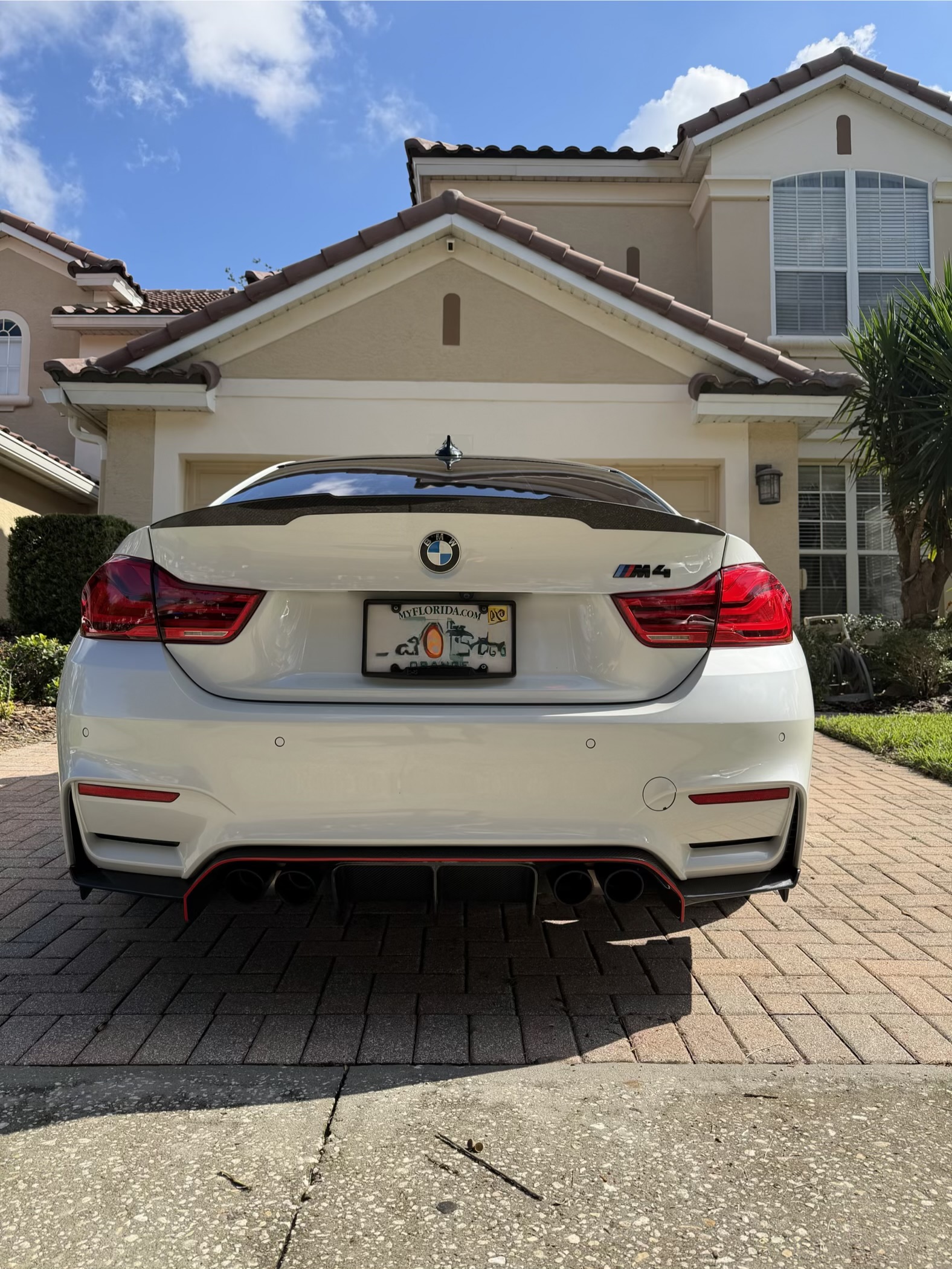Used 2018 BMW M4 Coupe RWD image 4