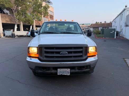 Used 2001 Ford F350 2WD Regular Cab DRW Super Duty image 11