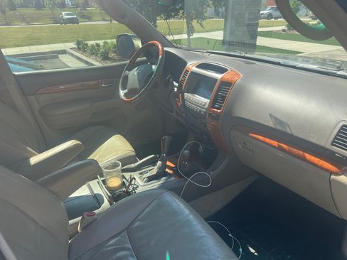 Used 2004 Lexus GX 470 AWD/4WD image 10