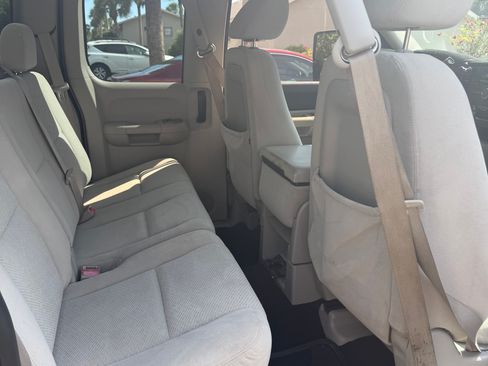 Used 2007 Chevrolet Silverado 1500 LT w/ 1LT Convenience Package RWD image 11