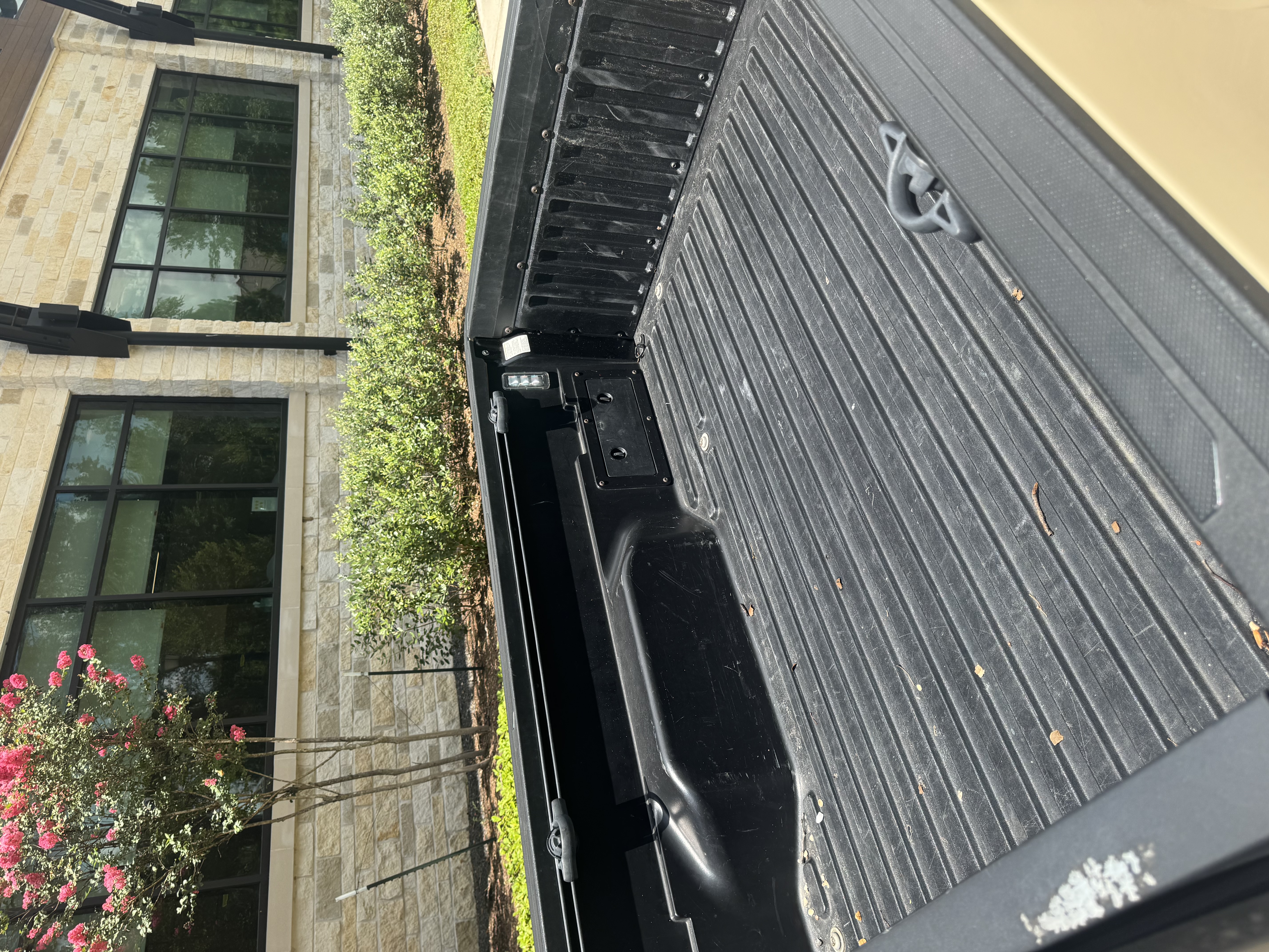 Used 2020 Toyota Tacoma SR5 RWD image 12