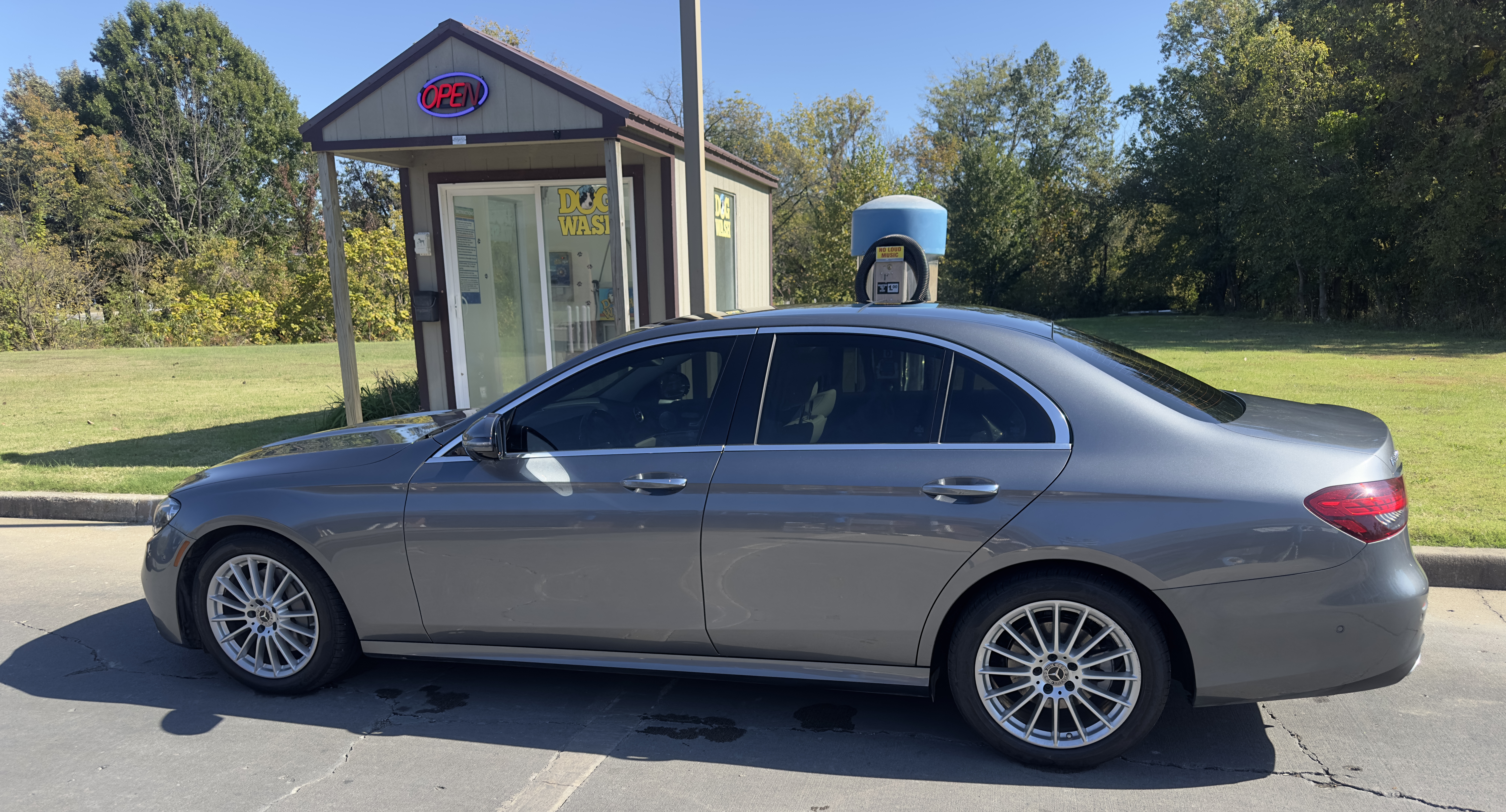Used 2021 Mercedes-Benz E 350 4MATIC Sedan image 4
