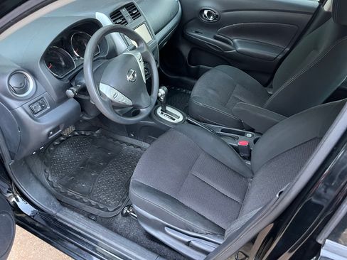 Used 2019 Nissan Versa SV image 8