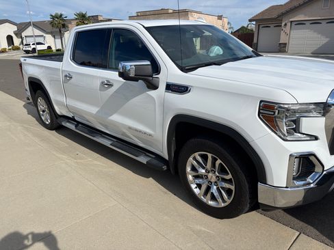 Used 2019 GMC Sierra 1500 SLT w/ SLT Premium Package AWD/4WD image 1