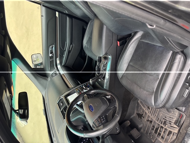 Used 2017 Ford Explorer Limited AWD/4WD image 10
