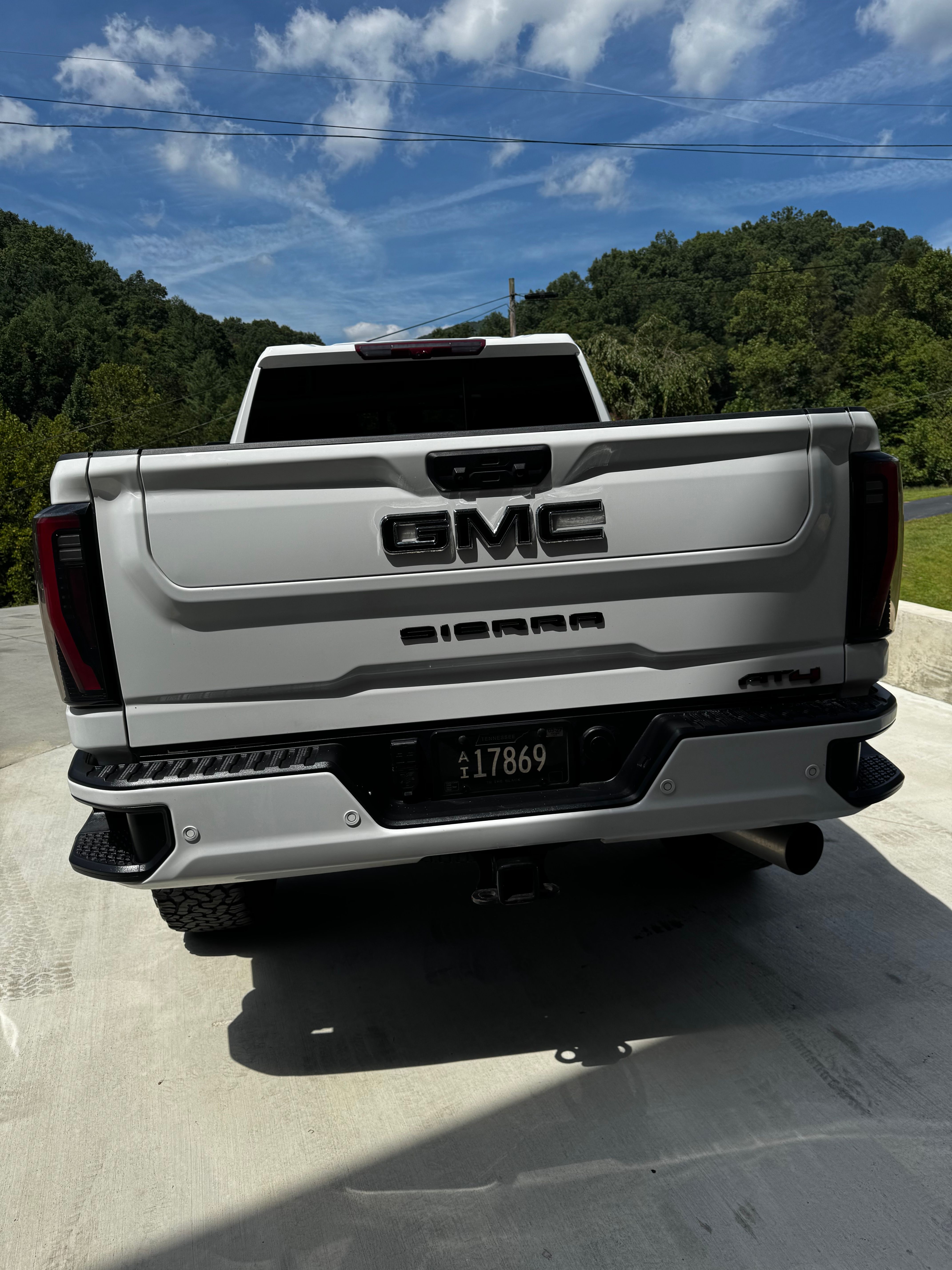 Used 2024 GMC Sierra 2500 AT4 w/ AT4 Premium Plus Package AWD/4WD image 15