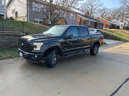 Used 2015 Ford F150 XLT w/ Equipment Group 301A Mid image 1