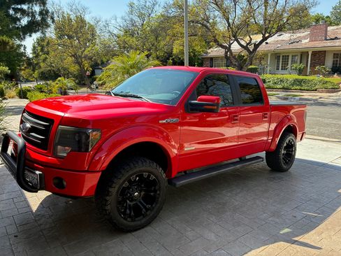 Used 2014 Ford F150 FX4 w/ Equipment Group 402A Luxury AWD/4WD image 2