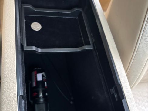 Used 2015 Lexus ES 300h image 18