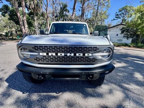 Used 2024 Ford Bronco Badlands image 6