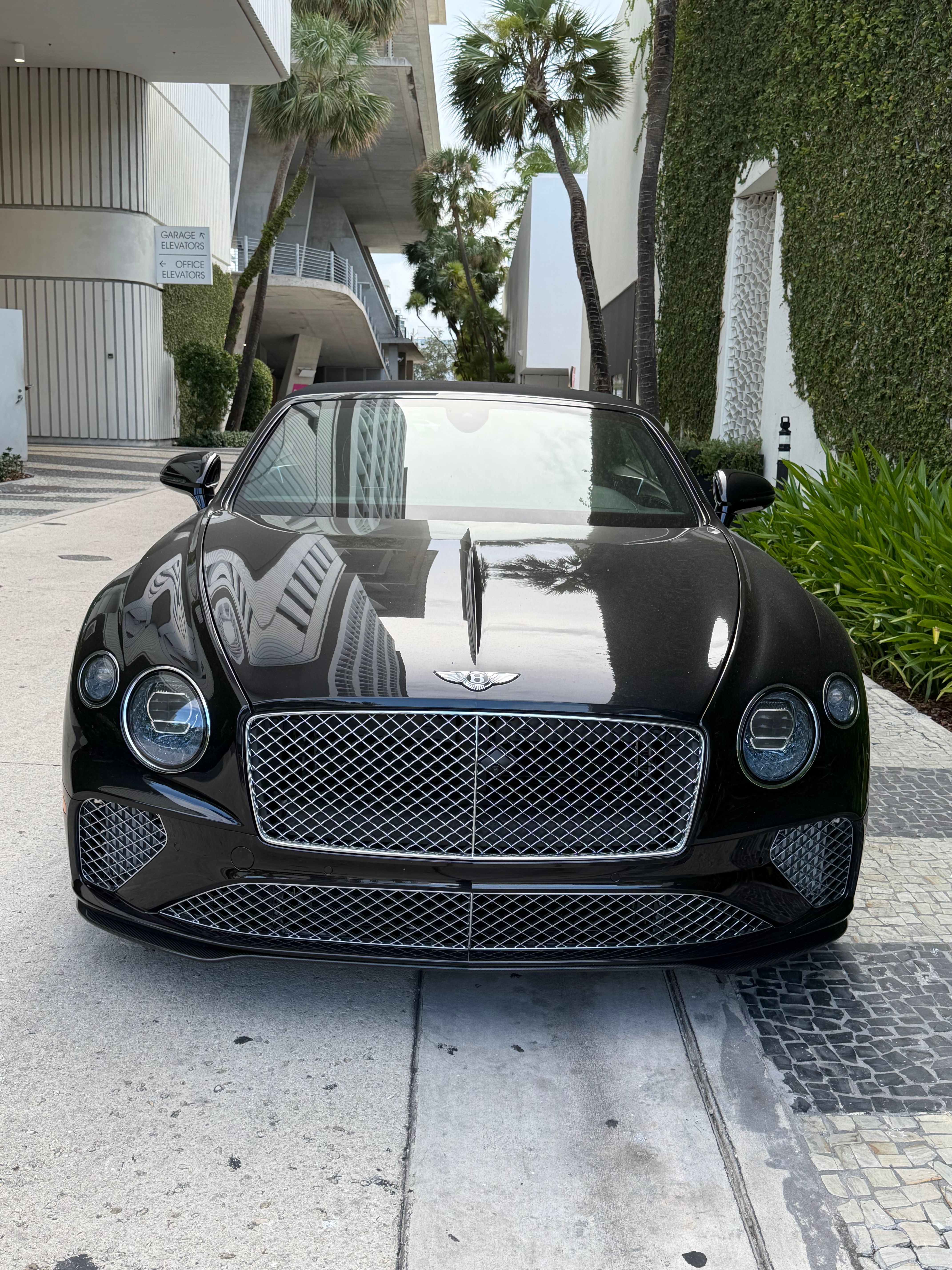Used 2022 Bentley Continental GT V8 AWD/4WD image 2