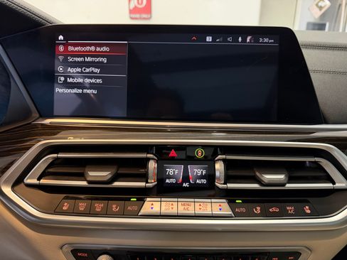 Used 2020 BMW X5 M50i w/ Executive Package image 18