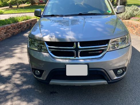 Used 2017 Dodge Journey SXT w/ Comfort/Convenience Group FWD image 10