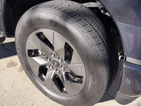 Used 2022 Ford F150 Lightning Lariat w/ Equipment Group 511A High image 10