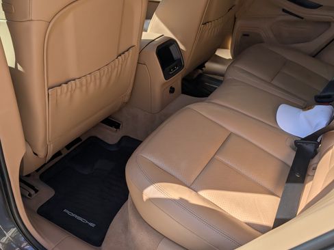 Used 2015 Porsche Macan S image 18