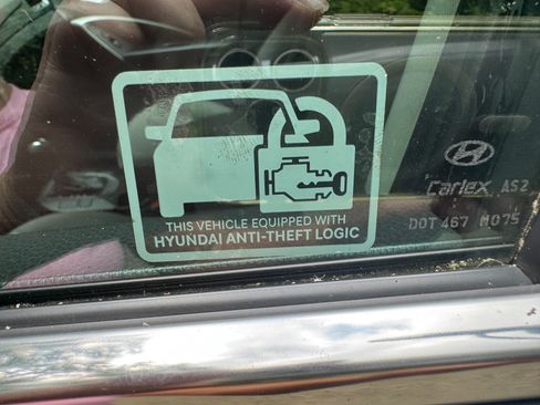 Used 2016 Hyundai Santa Fe Sport image 28