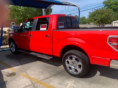 Used 2012 Ford F150 Lariat w/ Lariat Chrome Pkg image 4