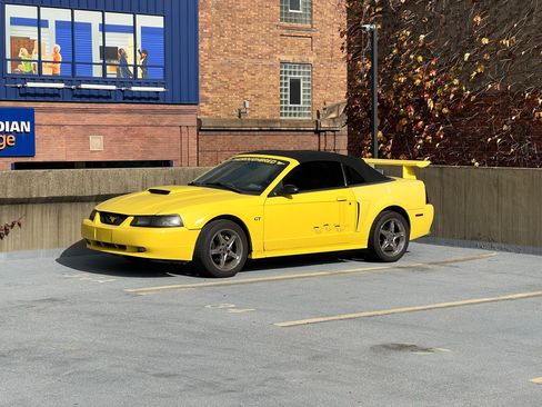 Used 2001 Ford Mustang GT image 31