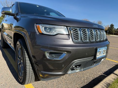 Used 2018 Jeep Grand Cherokee Overland image 1