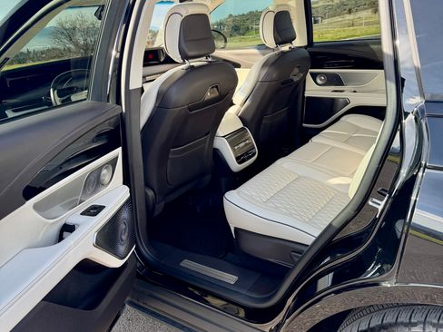 Used 2024 Lincoln Nautilus Black Label image 18