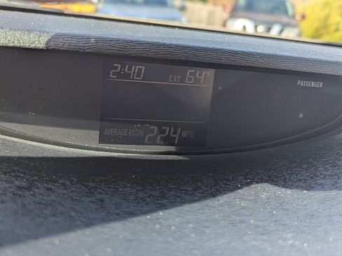 Used 2015 Toyota Venza LE image 20