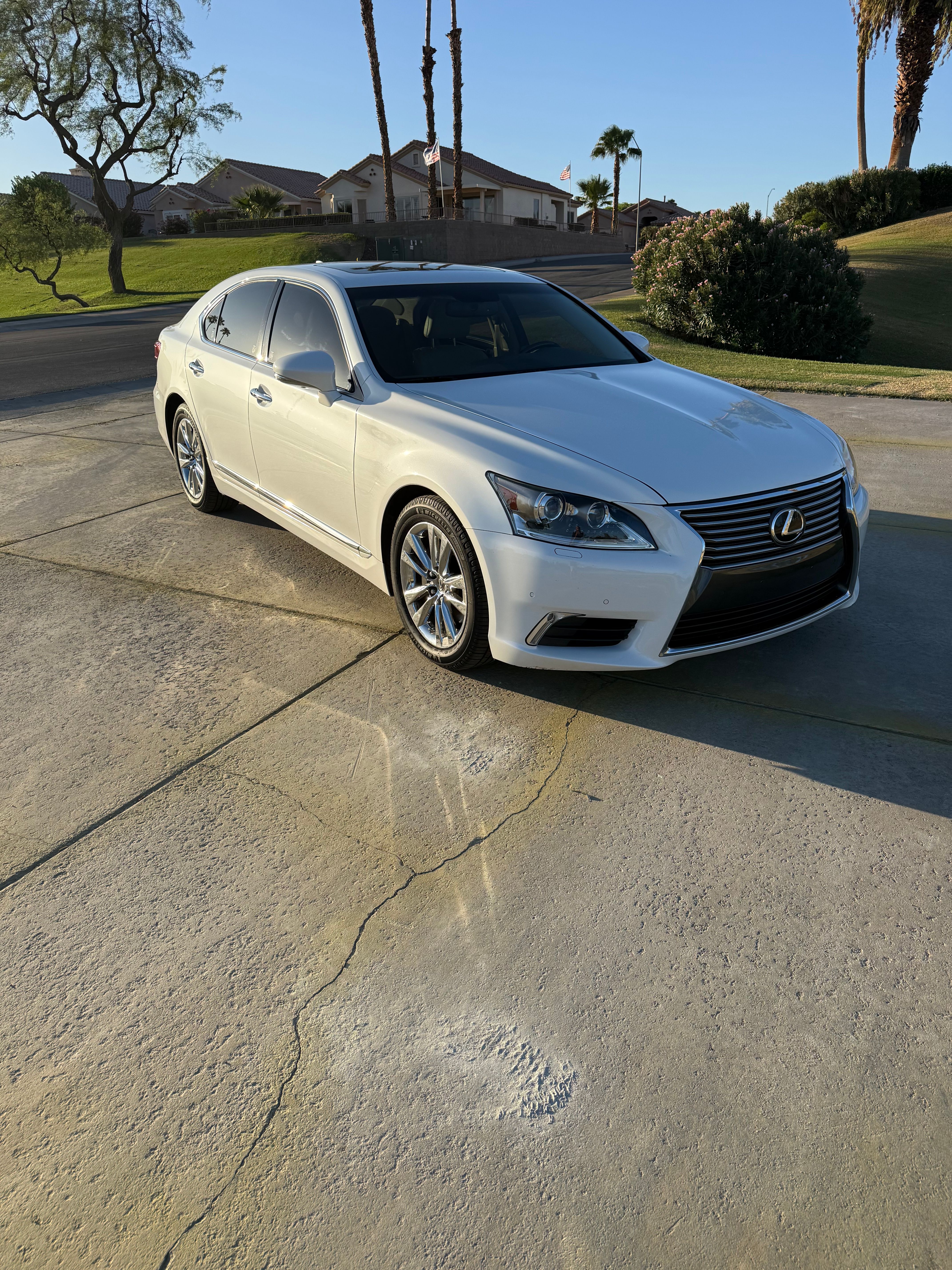 Used 2015 Lexus LS 460 w/ Comfort Package RWD image 4