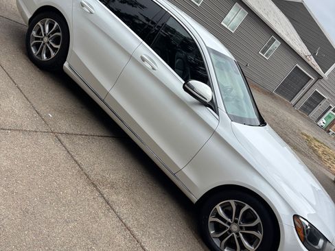 Used 2016 Mercedes-Benz C 300 Sedan image 4