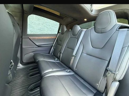 Used 2018 Tesla Model X 75D AWD/4WD image 14