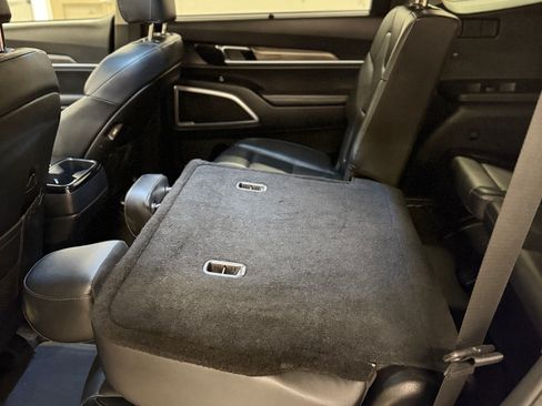 Used 2020 Kia Telluride EX image 16