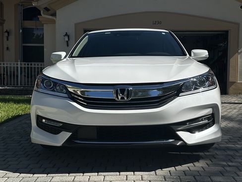 Used 2016 Honda Accord EX image 12