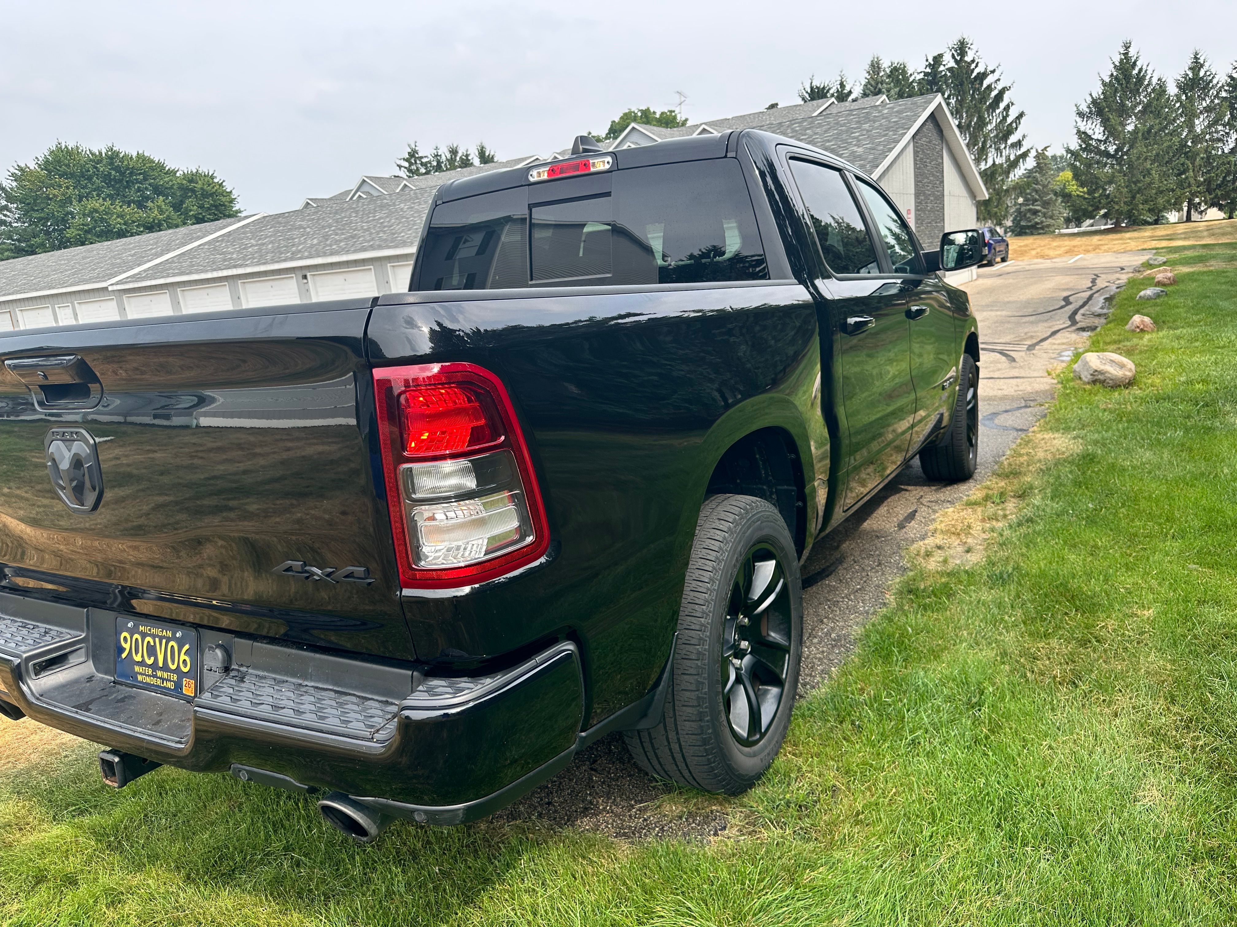 Used 2022 RAM 1500 Big Horn AWD/4WD image 5