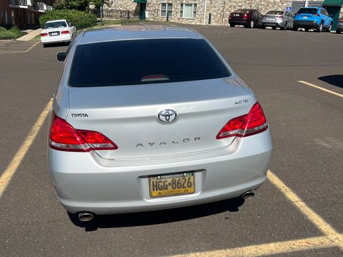 Used 2006 Toyota Avalon Limited image 4