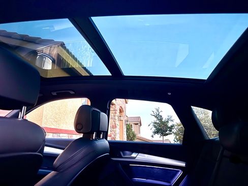 Used 2018 Audi SQ5 Premium Plus image 9