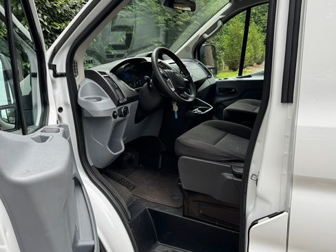 Used 2018 Ford Transit 350 XLT RWD image 17