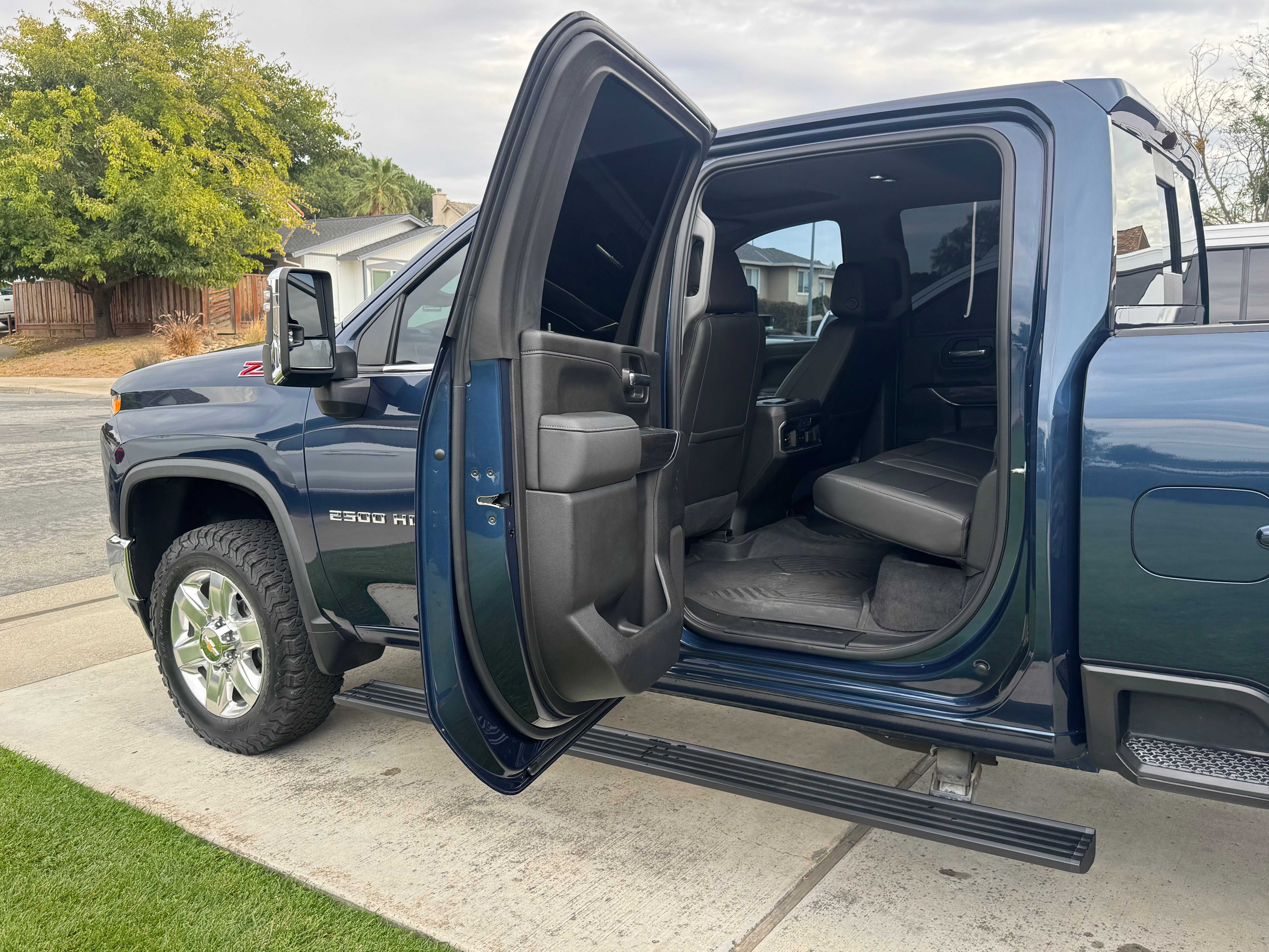 Used 2022 Chevrolet Silverado 2500 LTZ AWD/4WD image 6