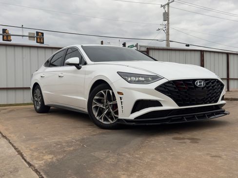 Used 2023 Hyundai Sonata SEL image 2