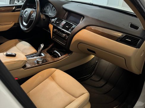 Used 2017 BMW X3 sDrive28i image 13