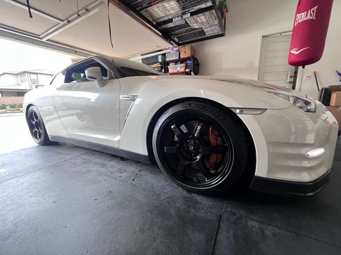 Used 2014 Nissan GT-R Premium image 8