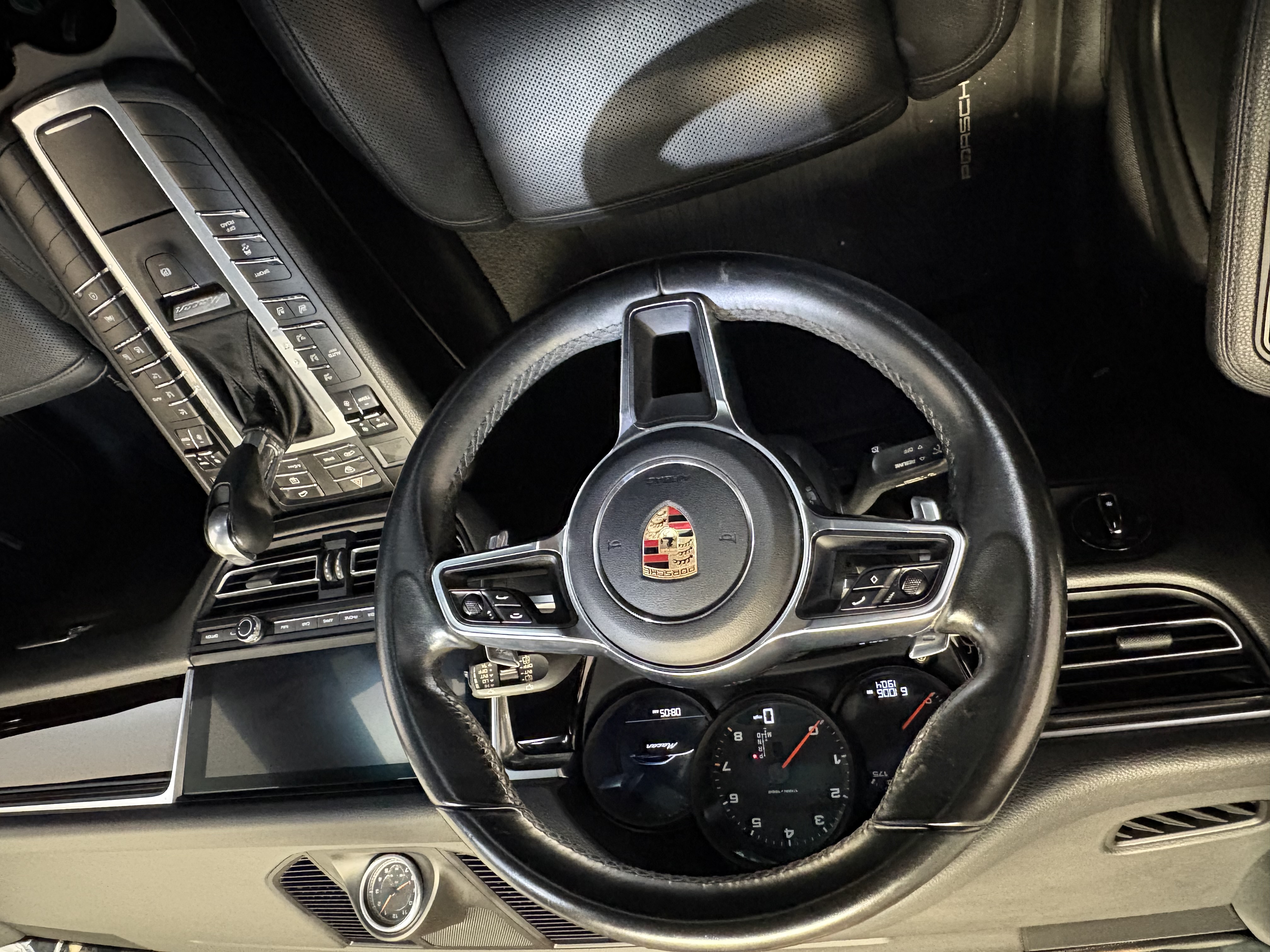 Used 2019 Porsche Macan AWD/4WD image 5