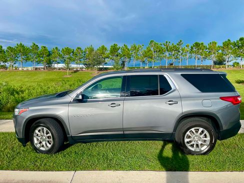 Used 2019 Chevrolet Traverse LT FWD image 8