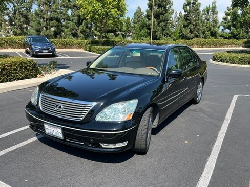 Used 2005 Lexus LS 430 RWD image 4