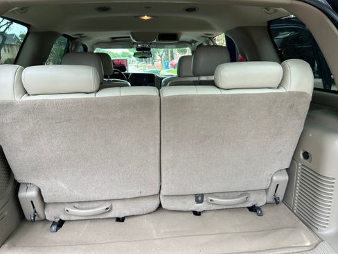 Used 2005 GMC Yukon SLT w/ SLT Preferred Equipment Group RWD image 14