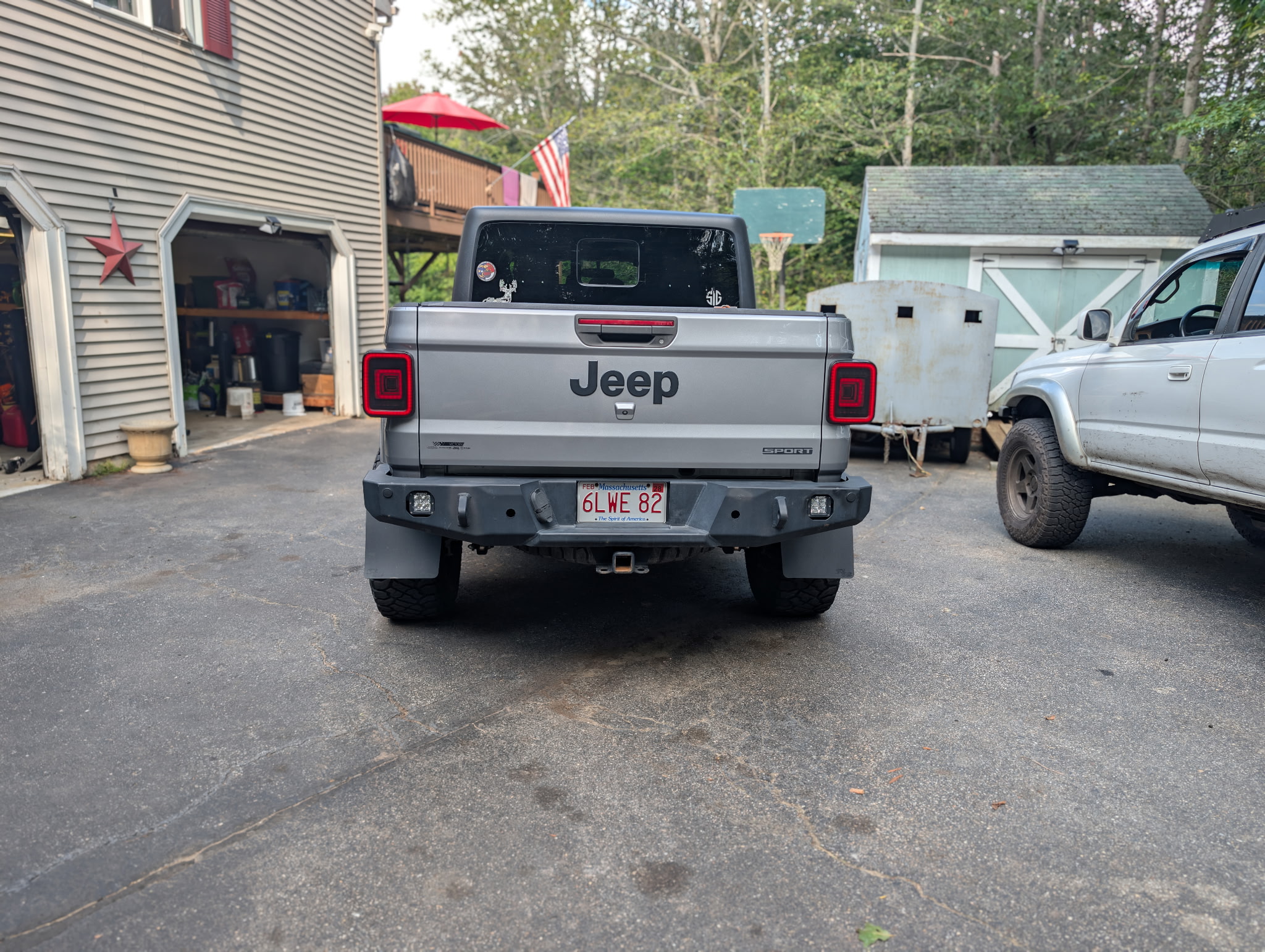 Used 2020 Jeep Gladiator Sport w/ Quick Order Package 24S AWD/4WD image 4