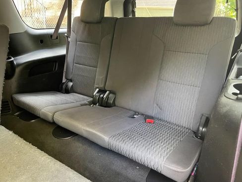 Used 2017 Chevrolet Suburban LS w/ All-Season Package image 9