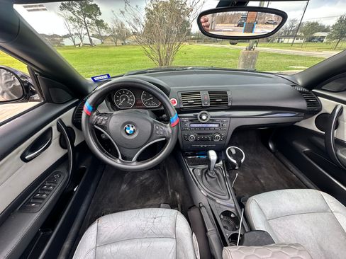 Used 2011 BMW 128i Convertible image 5